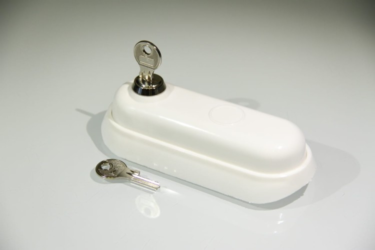 zabezpieczenie linki do masztów flagowych z włókna